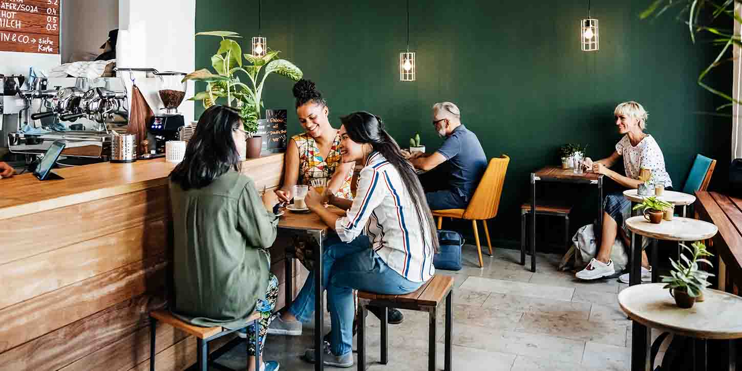 Eddy Plaza : Bustling Food & Beverage Scene