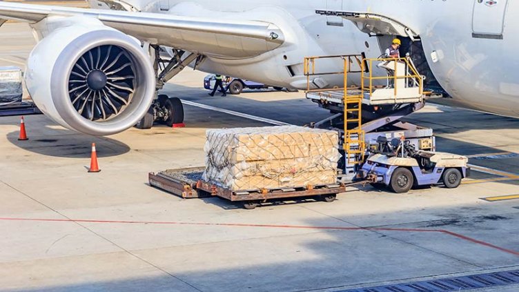 Loading platform of air freight to the aircraft